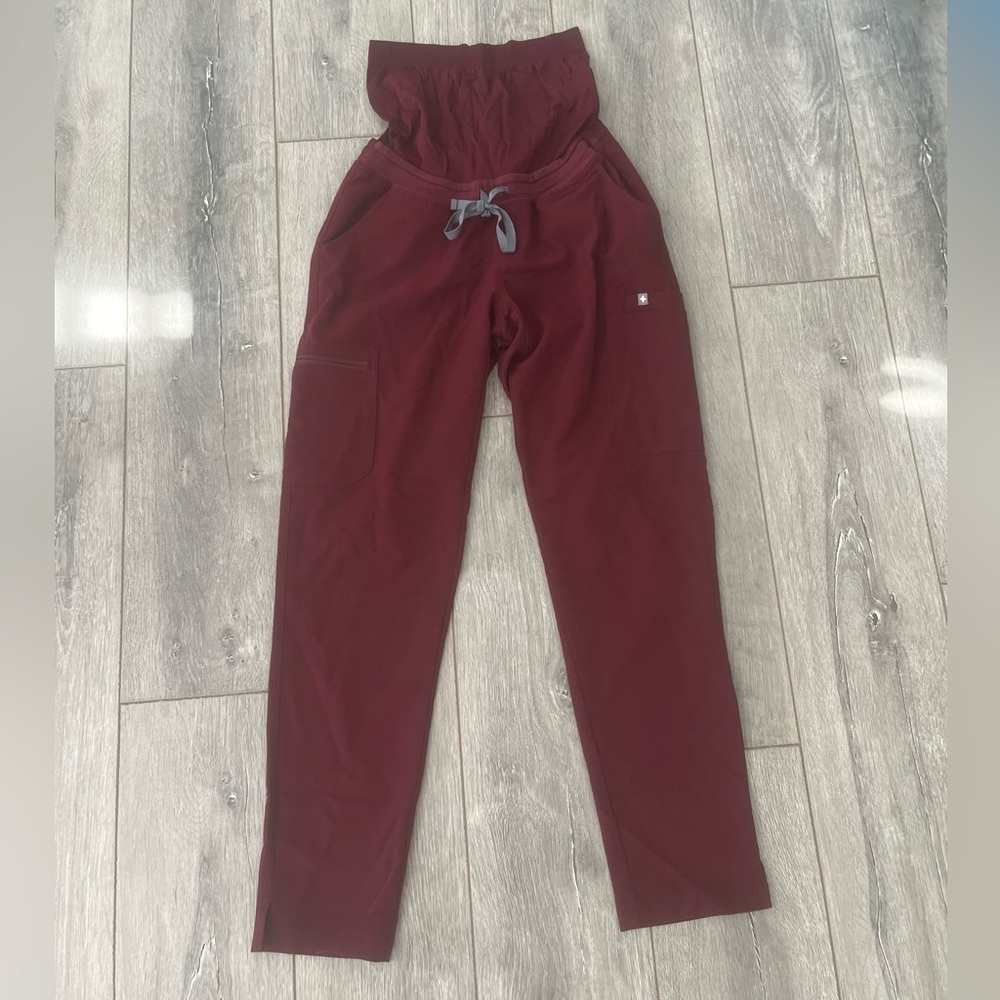 Figs maternity scrub pants